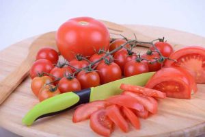 Manfaat masker tomat untuk wajah