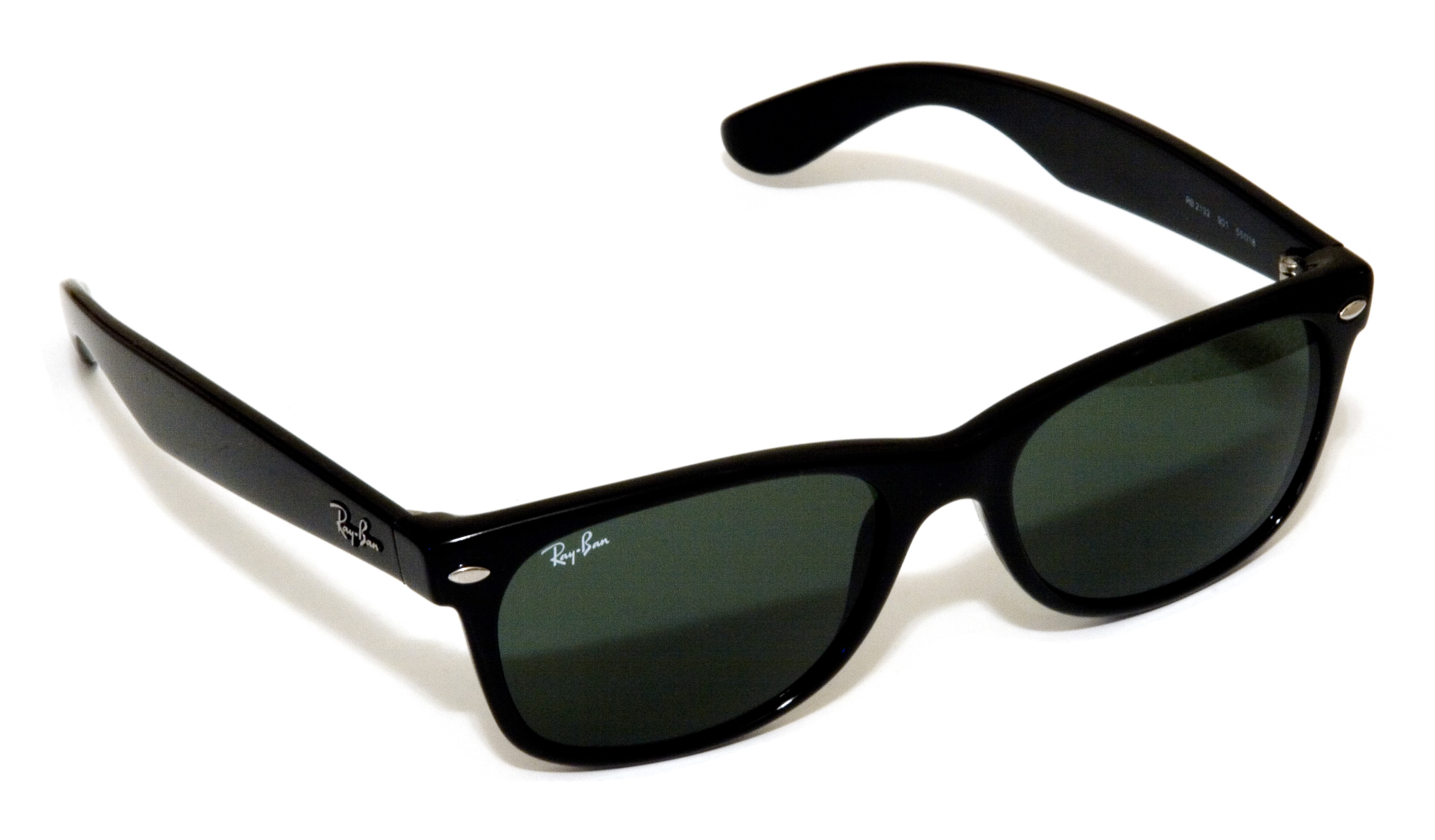 Kacamata hitam Ray-Ban Wayfarer